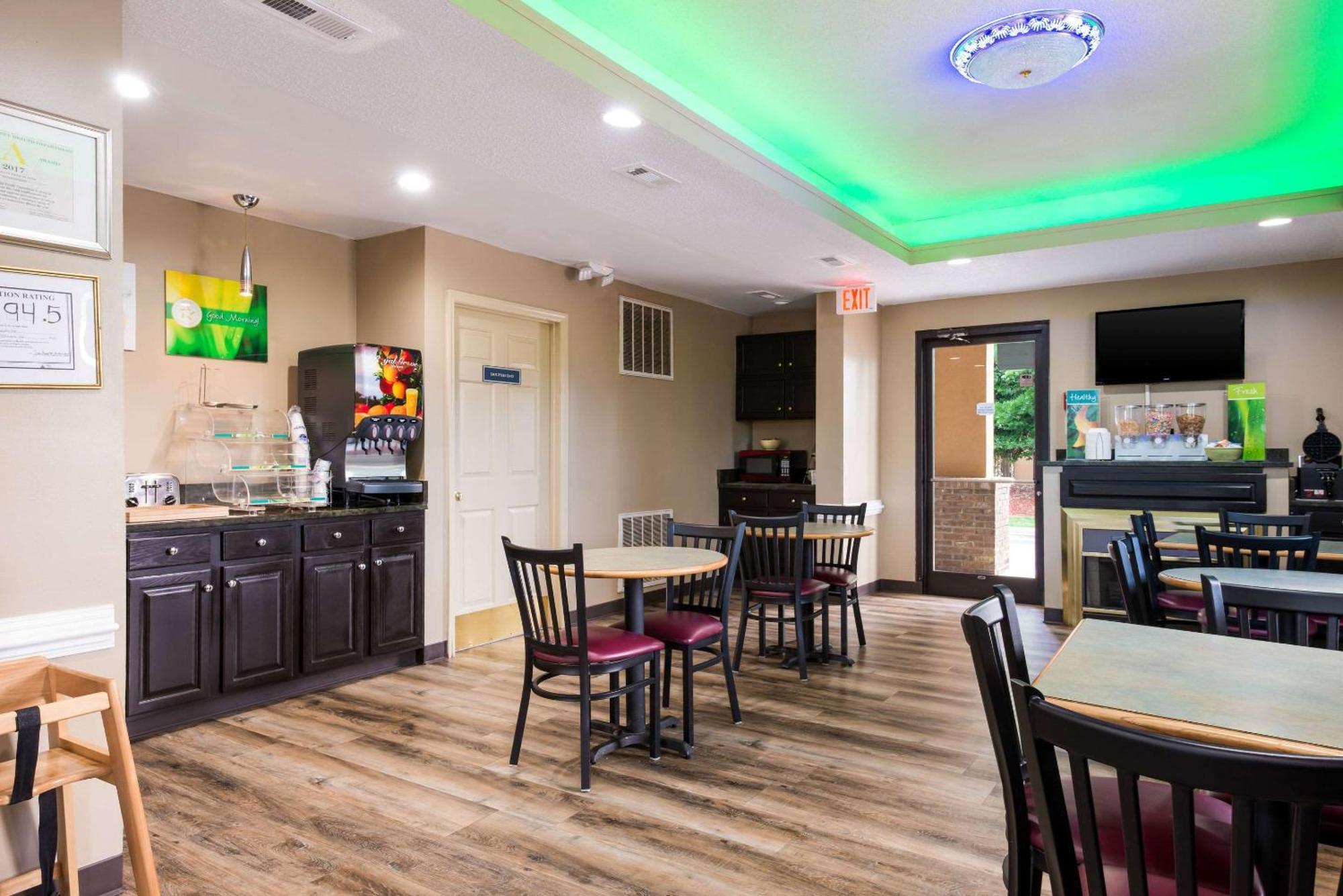 Quality Inn & Suites Rockingham Exteriér fotografie