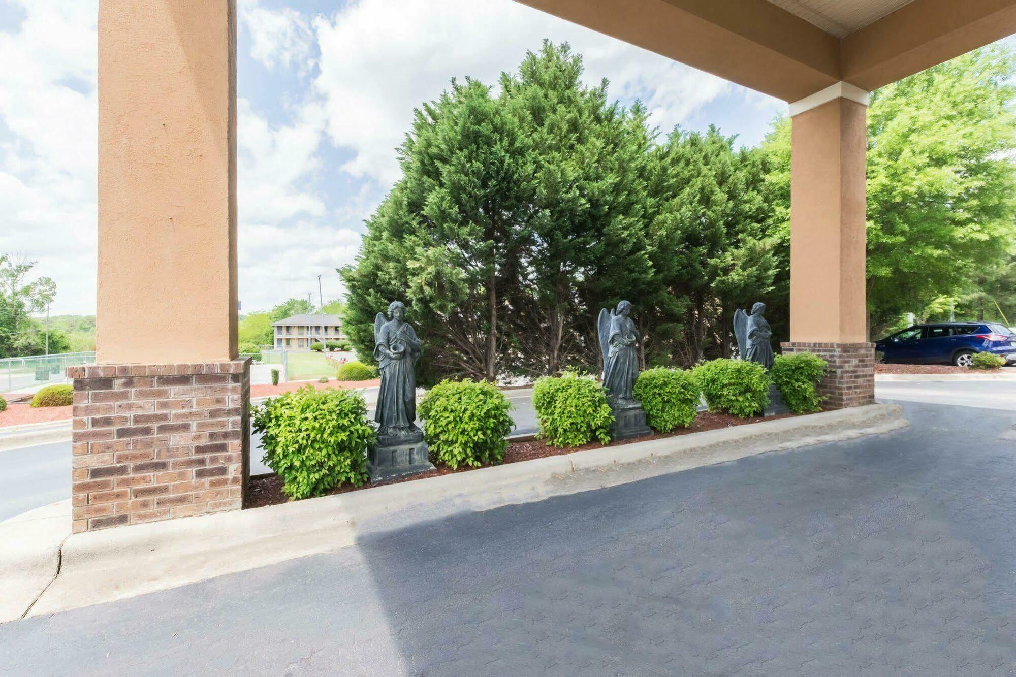 Quality Inn & Suites Rockingham Exteriér fotografie