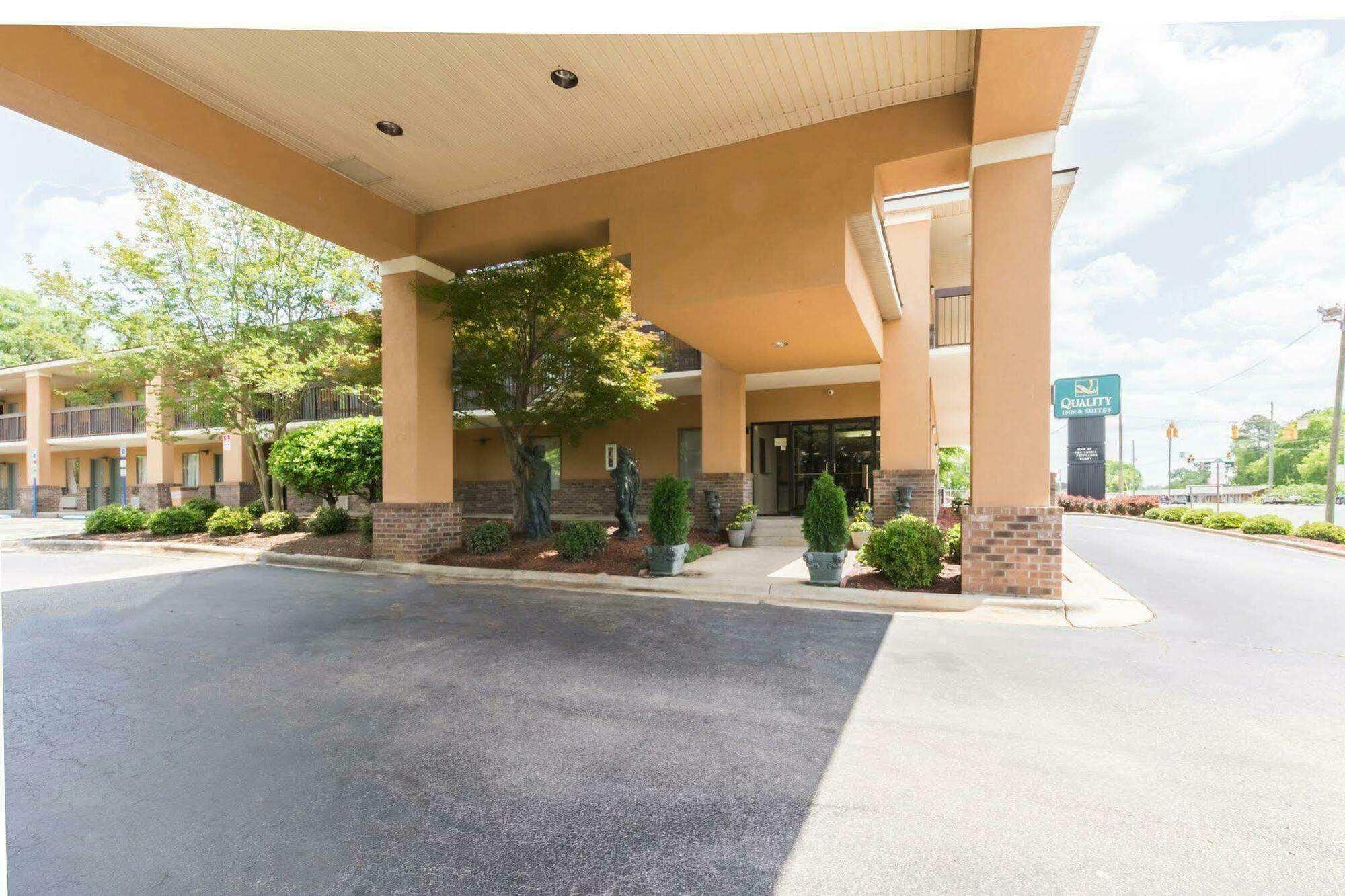 Quality Inn & Suites Rockingham Exteriér fotografie