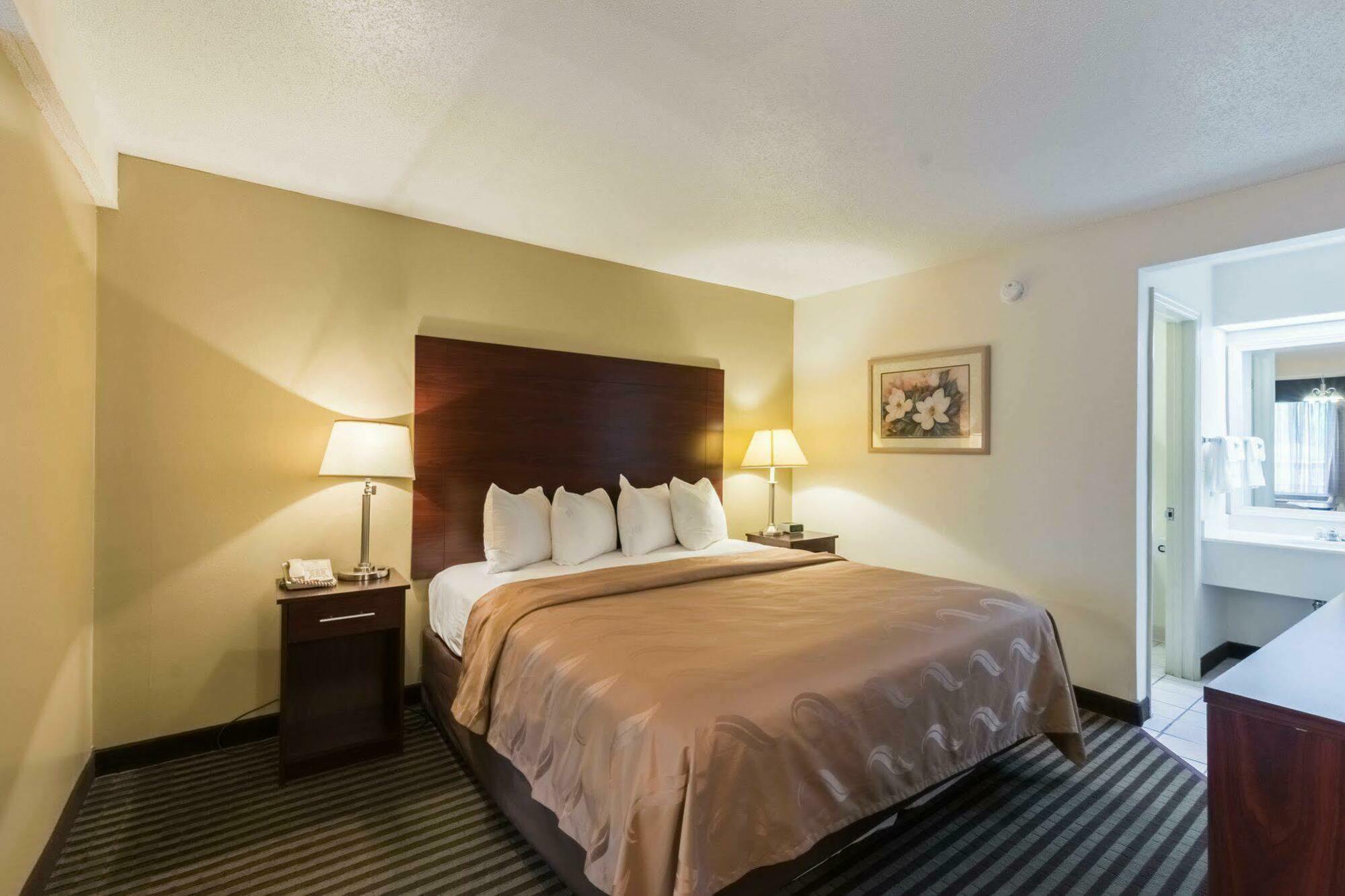 Quality Inn & Suites Rockingham Exteriér fotografie