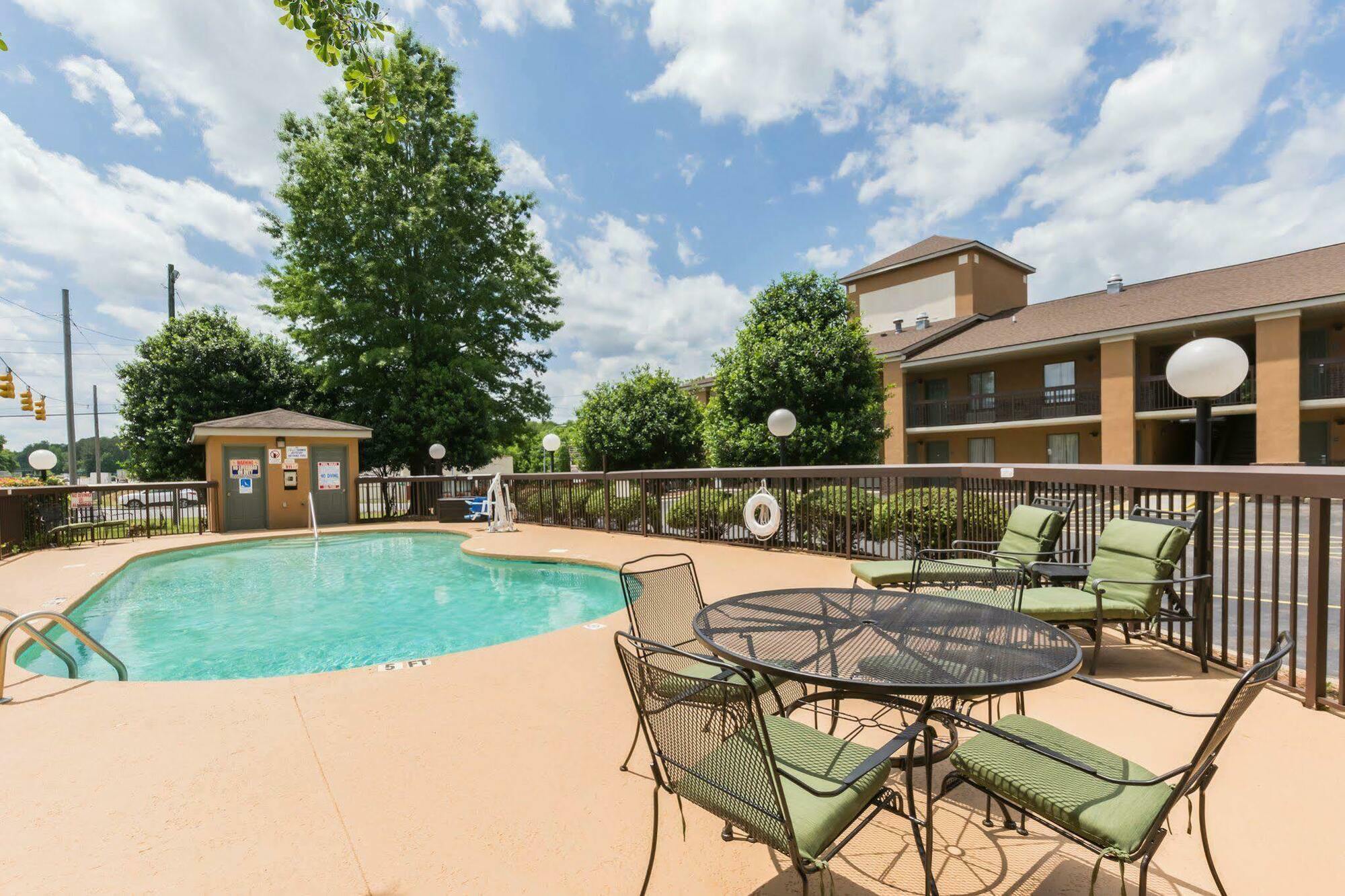 Quality Inn & Suites Rockingham Exteriér fotografie