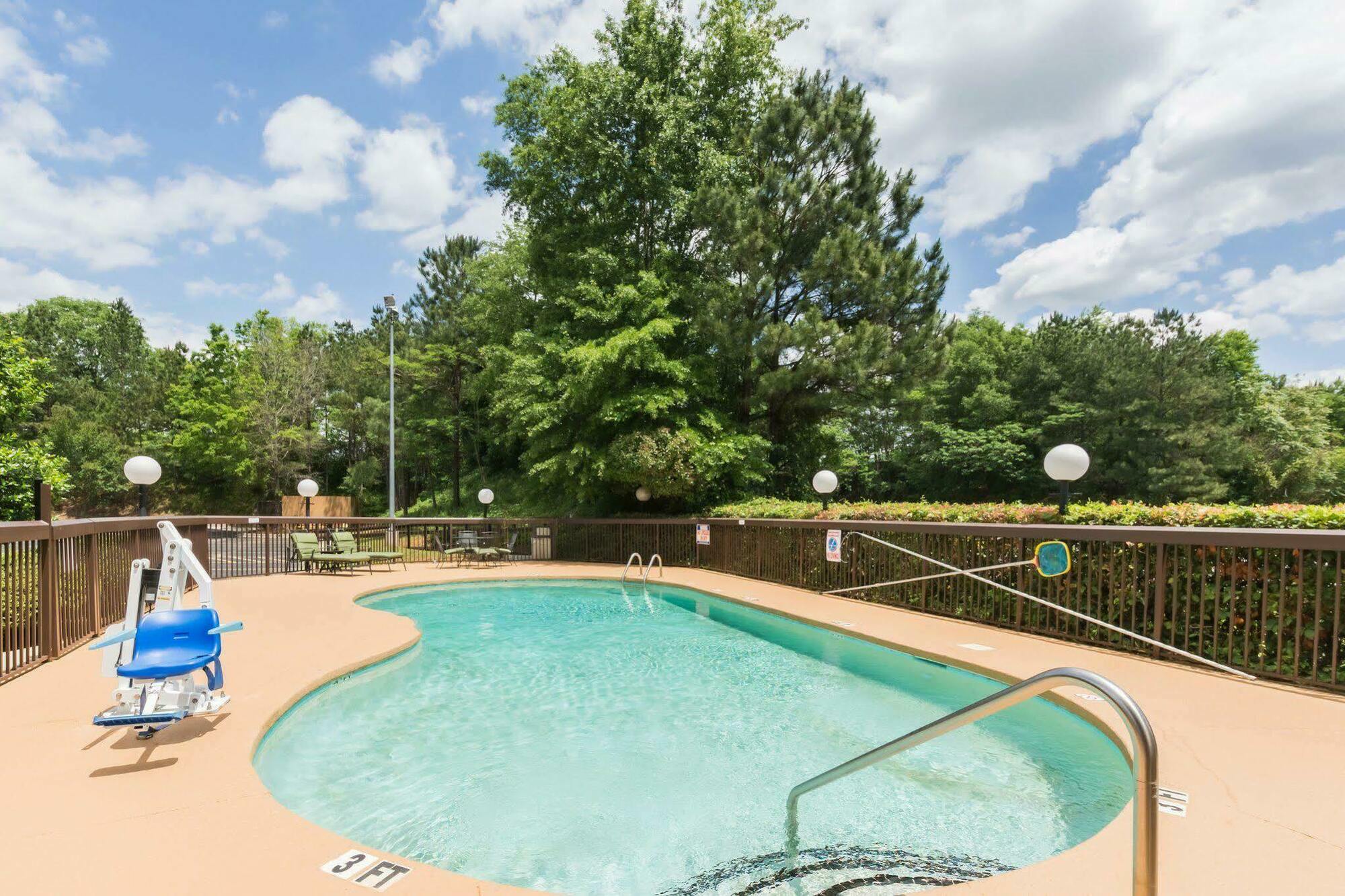 Quality Inn & Suites Rockingham Exteriér fotografie